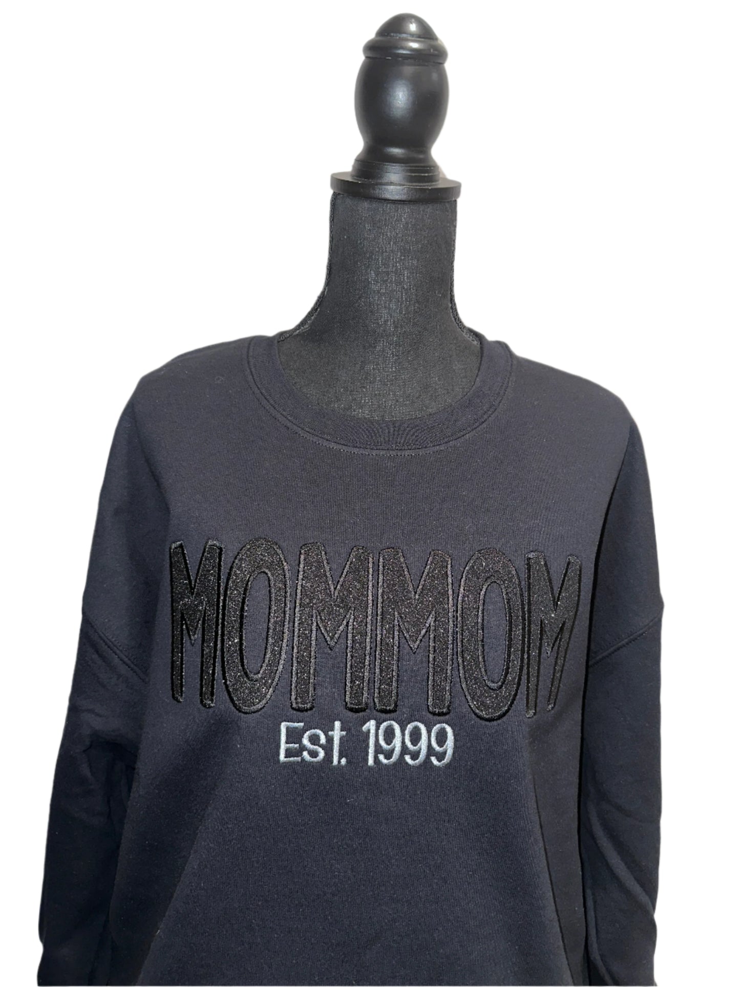 Personalizable Embroidered Mama sweatshirt