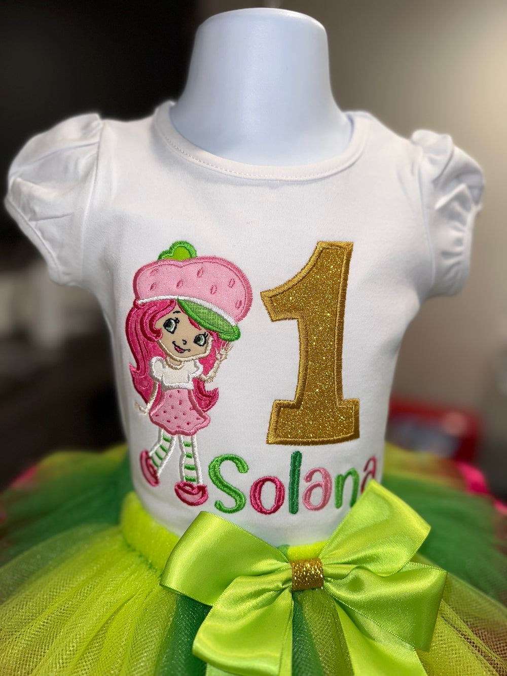 strawberry shortcake birthday outfit, theme and ideas