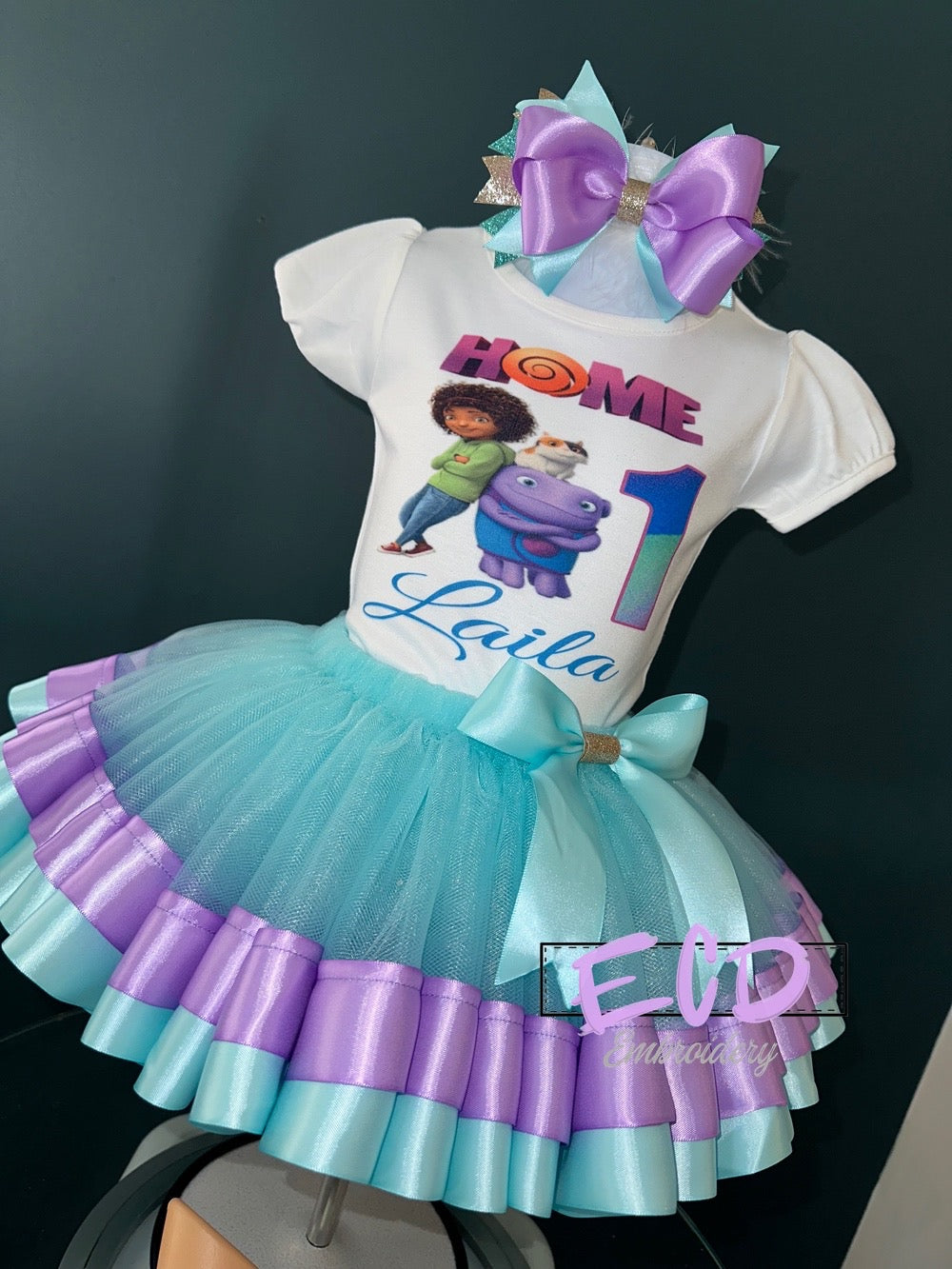 Dreamworks Home Birthday outfit